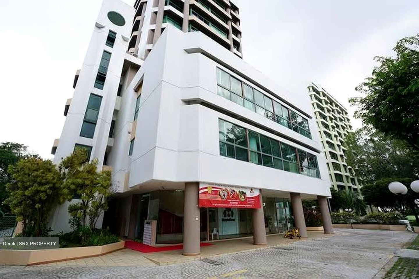 St. Michael's Place (D12), Retail #599608741